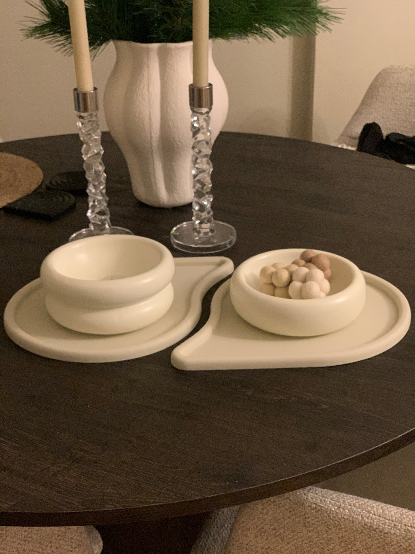 Halo - upphöjd matskål i keramik