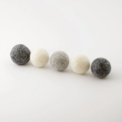 Ullbollar – 5-pack naturliga leksaker