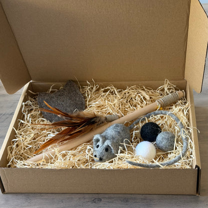 Purrfect Playbox limited edition lyxig leksaksbox fylld med naturliga kattleksaker